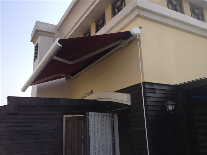 蘇州雨棚廠家教您正確保養車庫門