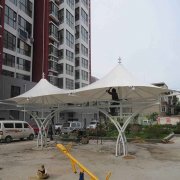 伸縮遮陽雨（yǔ）棚的挑選及基本原理